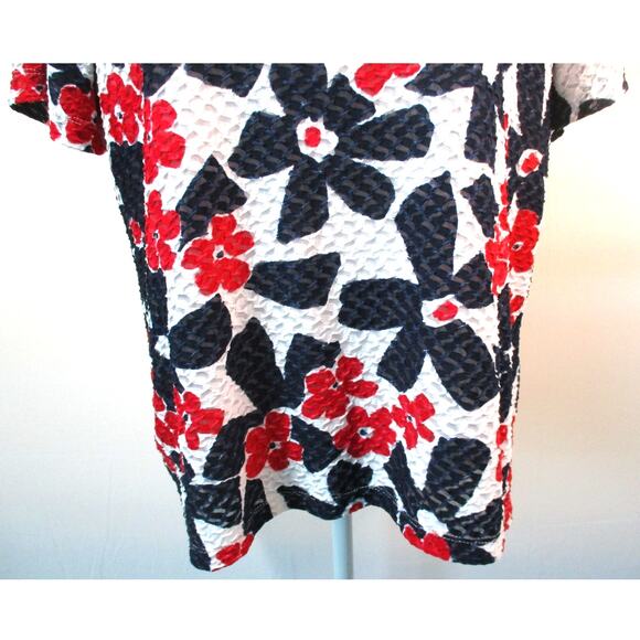 Alfred Dunner Women's Red, White & Blue Floral Print Short Sleeve Shirt Size M. - Picture 3 of 10